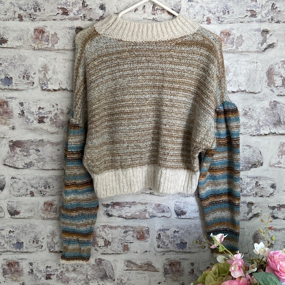 Urban Outfitters sweater - Picture 2 of 3